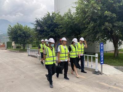雅安市生態(tài)環(huán)境局核安全總工程師廖靜姝一行來(lái)漢檢查輻射安全工作，聚焦氣體檢測(cè)環(huán)節(jié)
